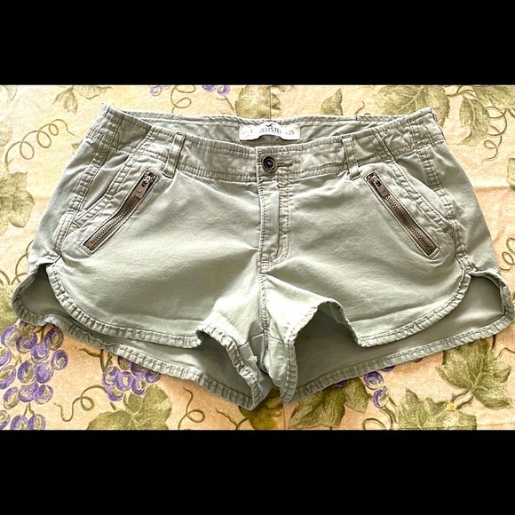 Hollister Shorts - Picture 7 of 8